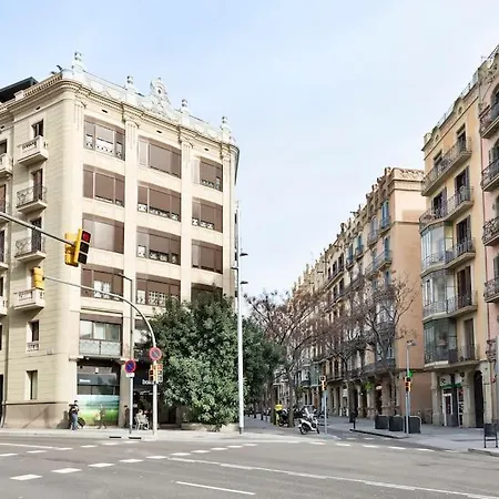 Apartament Modern And Bright Well Located In Gracia *